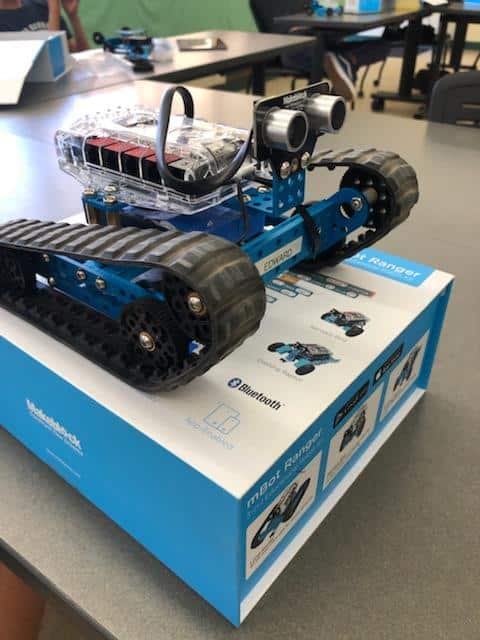 robotics contestant